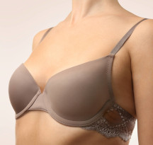 breast_augmentation_before
